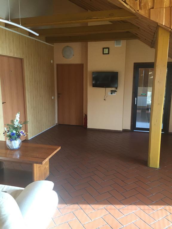 Airovita Kambariai Nakvynei Kretinga Esterno foto